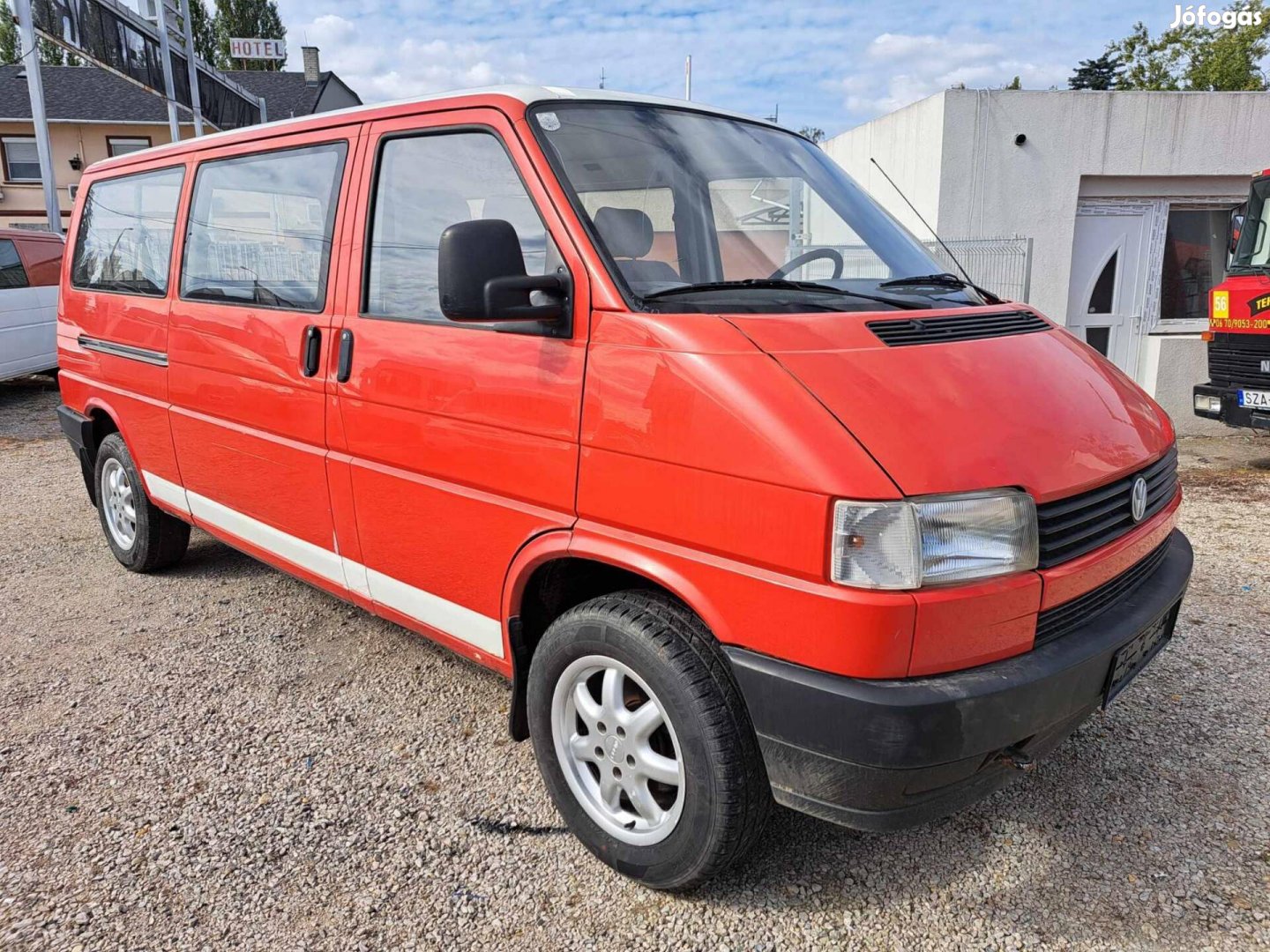 Volkswagen Transporter Caravelle 2.4 (9 személy...