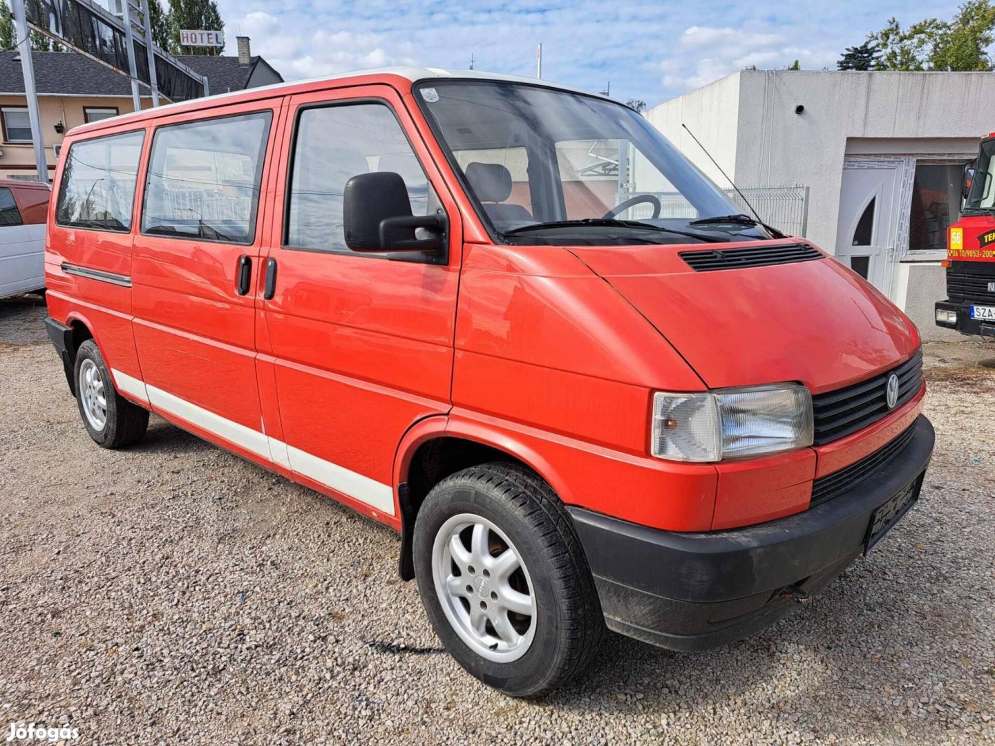 Volkswagen Transporter Caravelle 2.4 (9 személy...