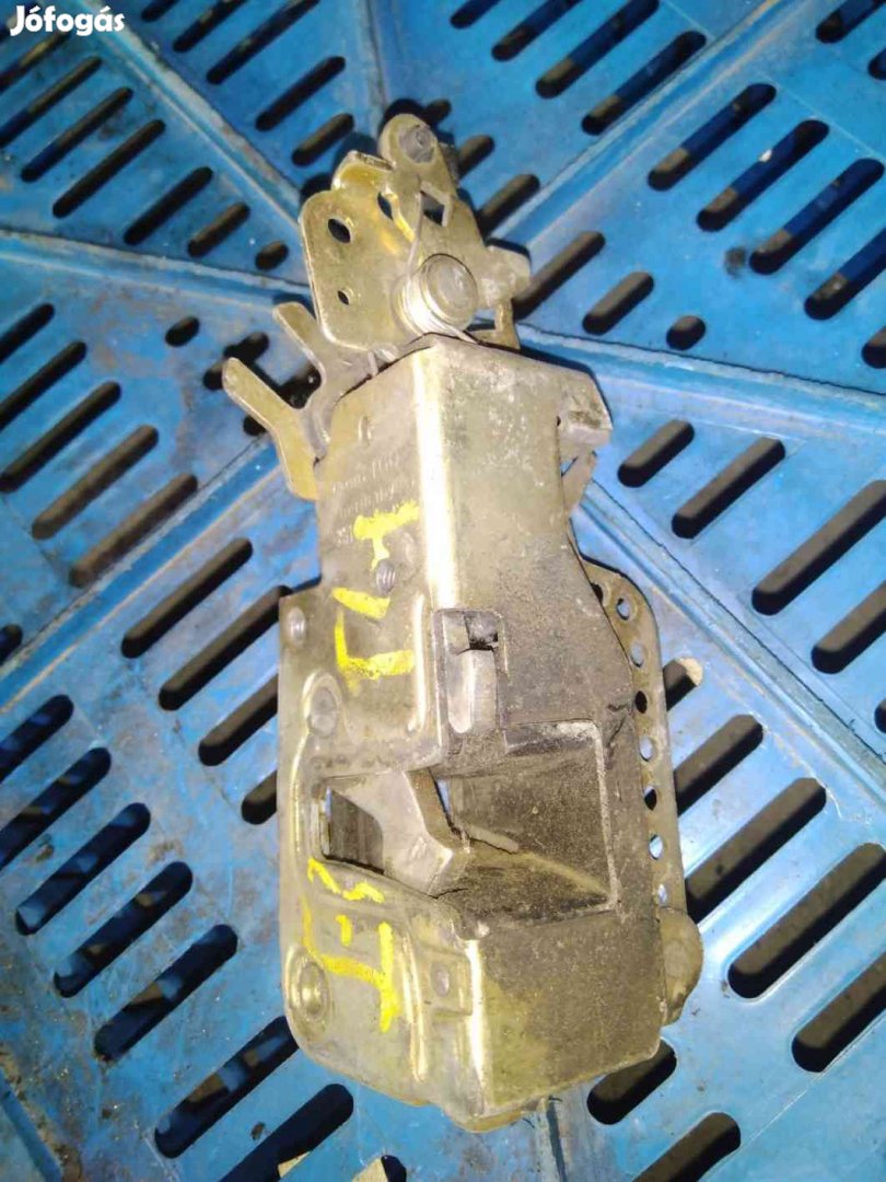 Volkswagen Transporter T4 91-03 Bal Első Ajtó Zárszerkezet