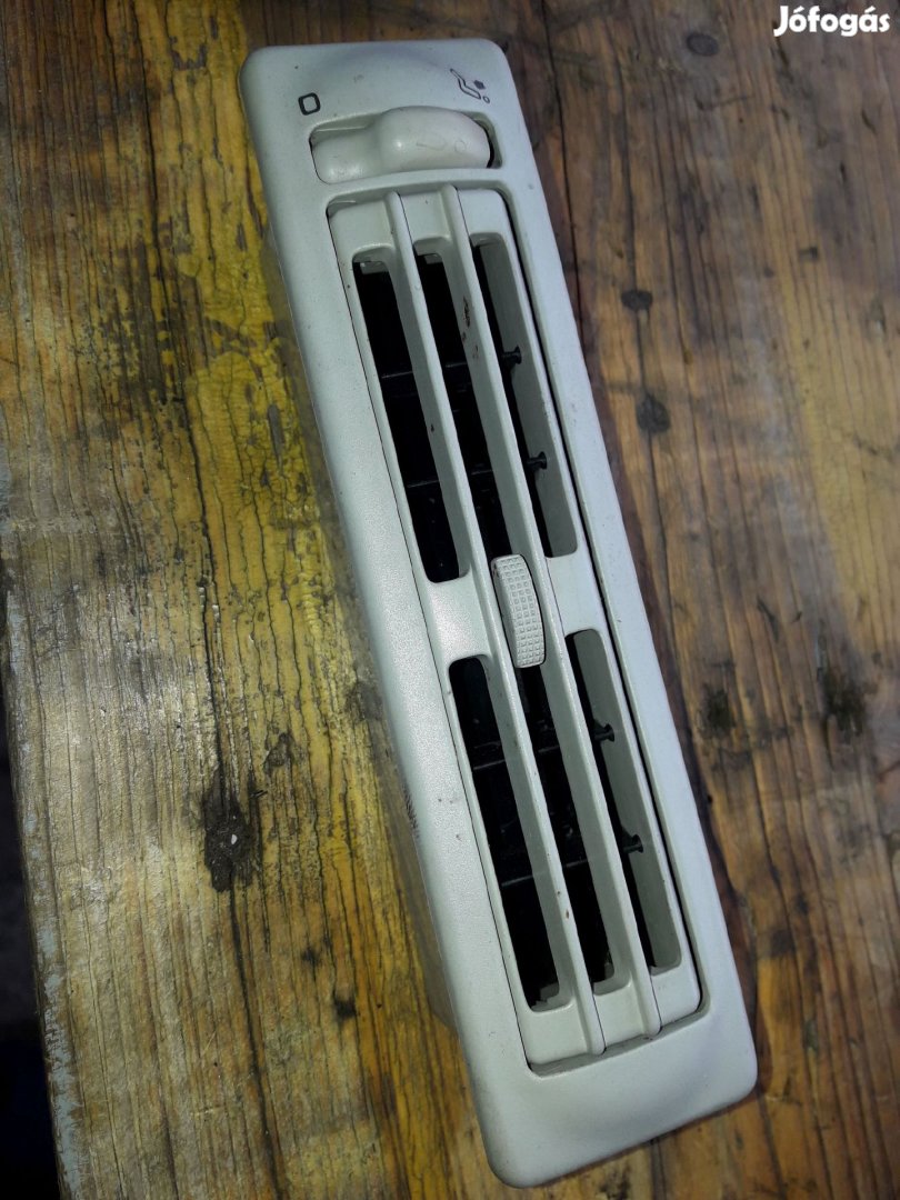 Volkswagen Transporter T4 91-03 Hátsó Szellőző