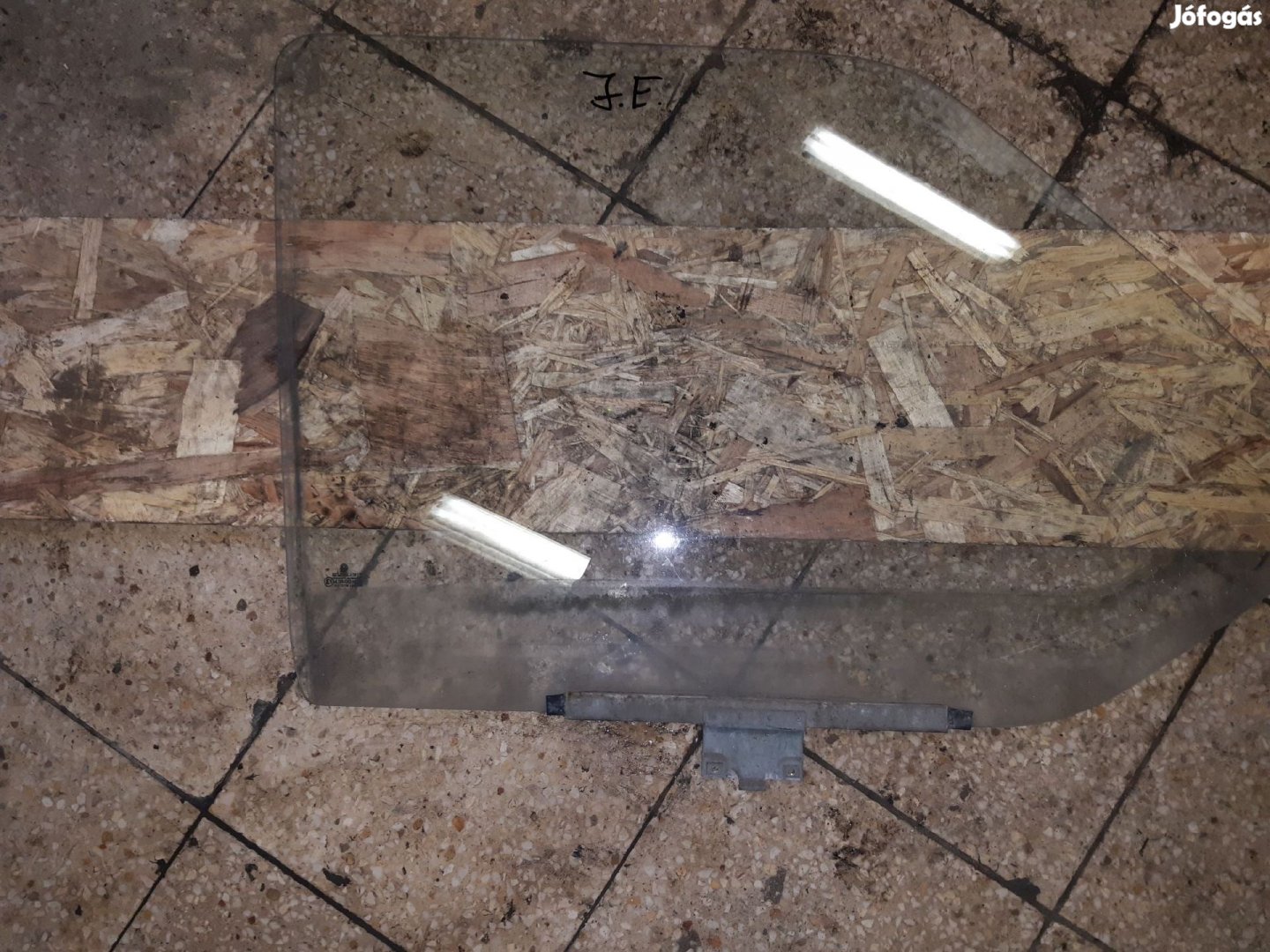 Volkswagen Transporter T4 91-96 Jobb Első Lejáró Ablaküveg