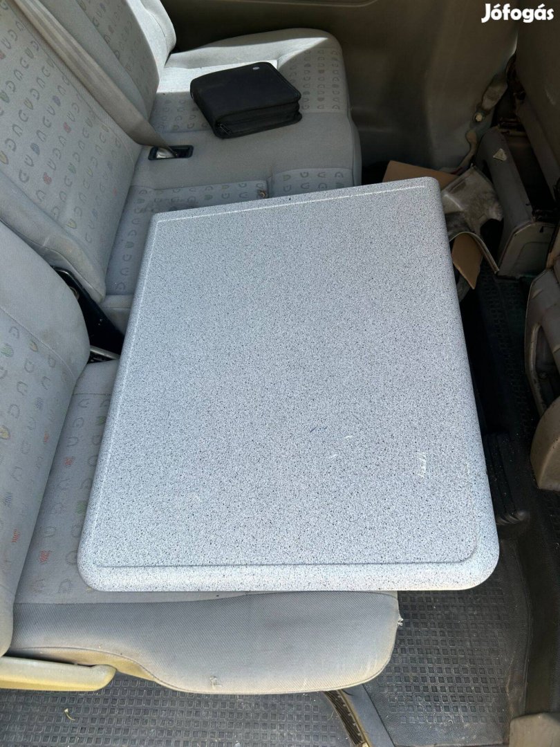 Volkswagen Transporter T4 Multivan gyári asztal