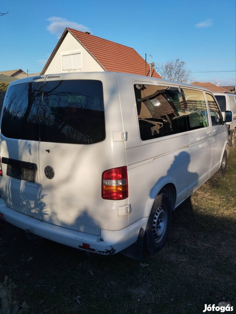 Volkswagen Transporter T5 2.5 pdtdi alkatrészek