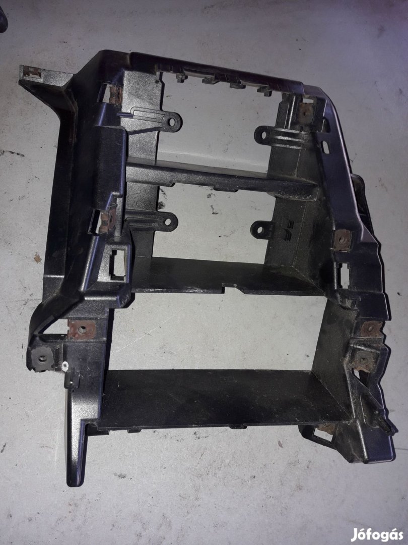 Volkswagen Transporter T5 Középkonzol Keret