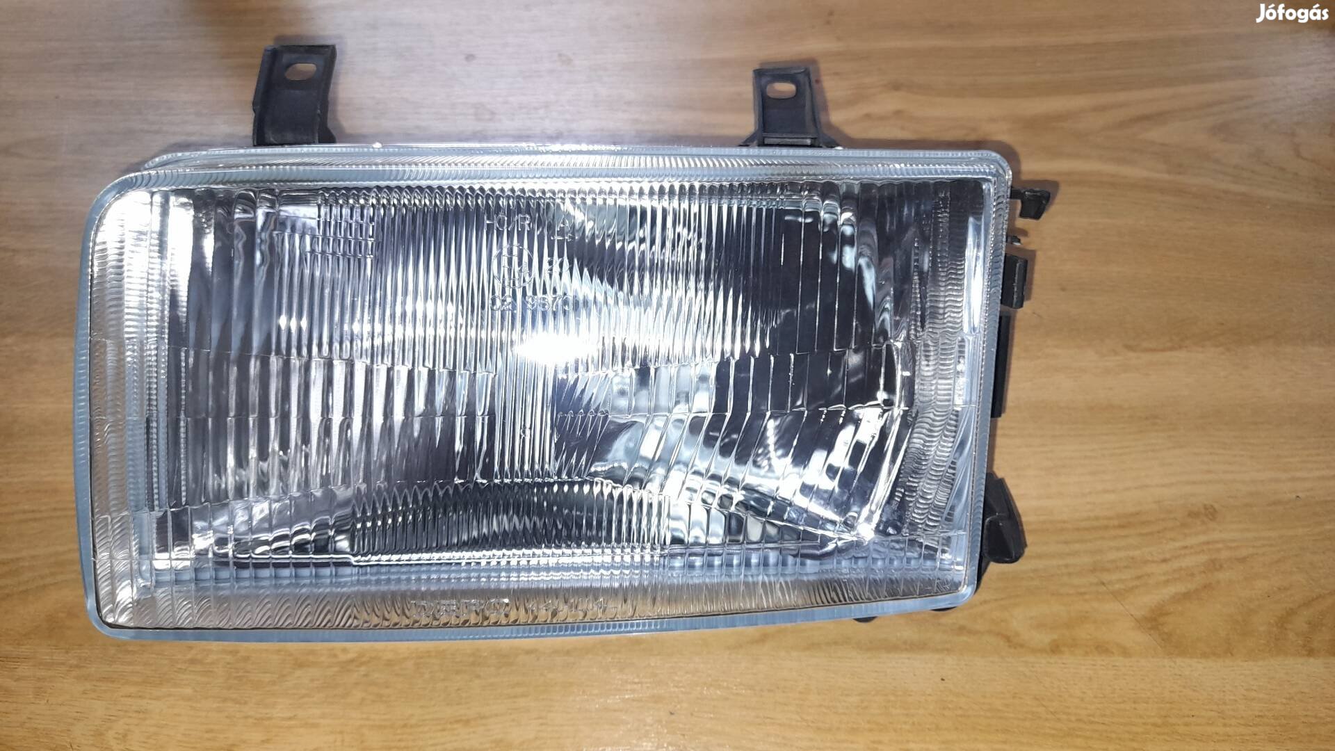 Volkswagen Transporter bal oldali fényszóró