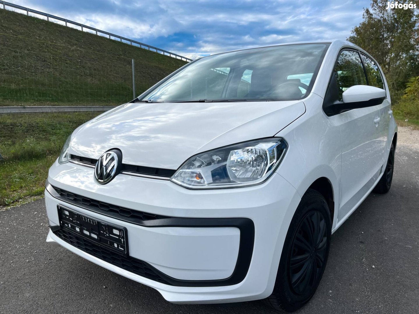 Volkswagen UP Up! 1.0 BMT Move Up! 98 Ezer KM!