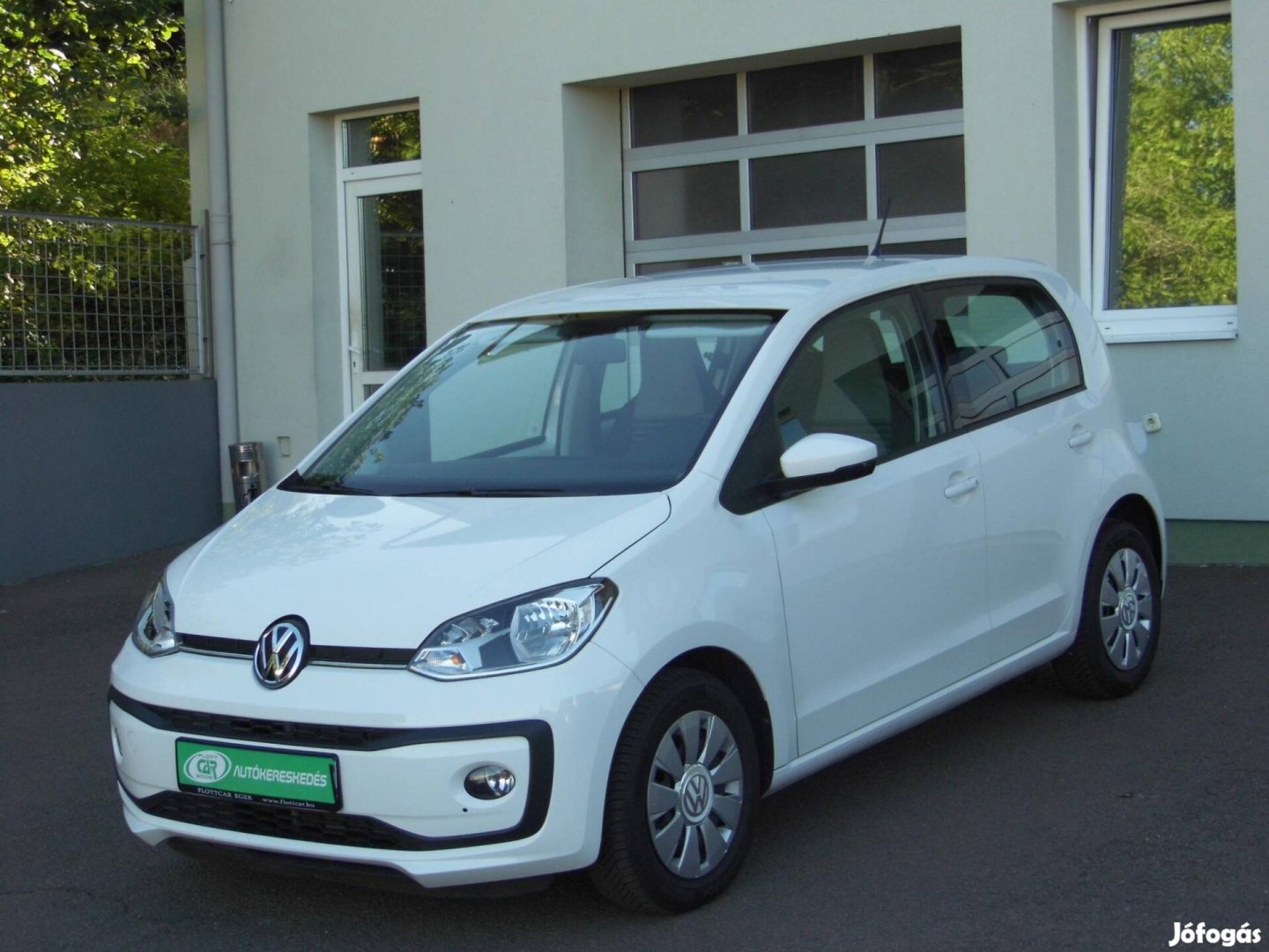 Volkswagen UP Up! 1.0 High Up! Szervizkönyv-Ülé...