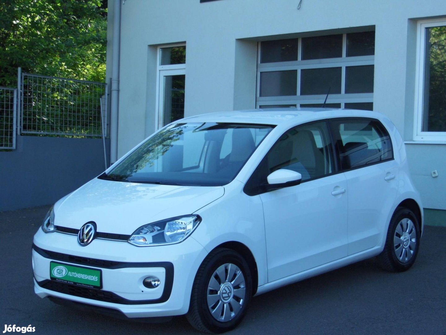 Volkswagen UP Up! 1.0 High Up! Szervizkönyv-Ülé...