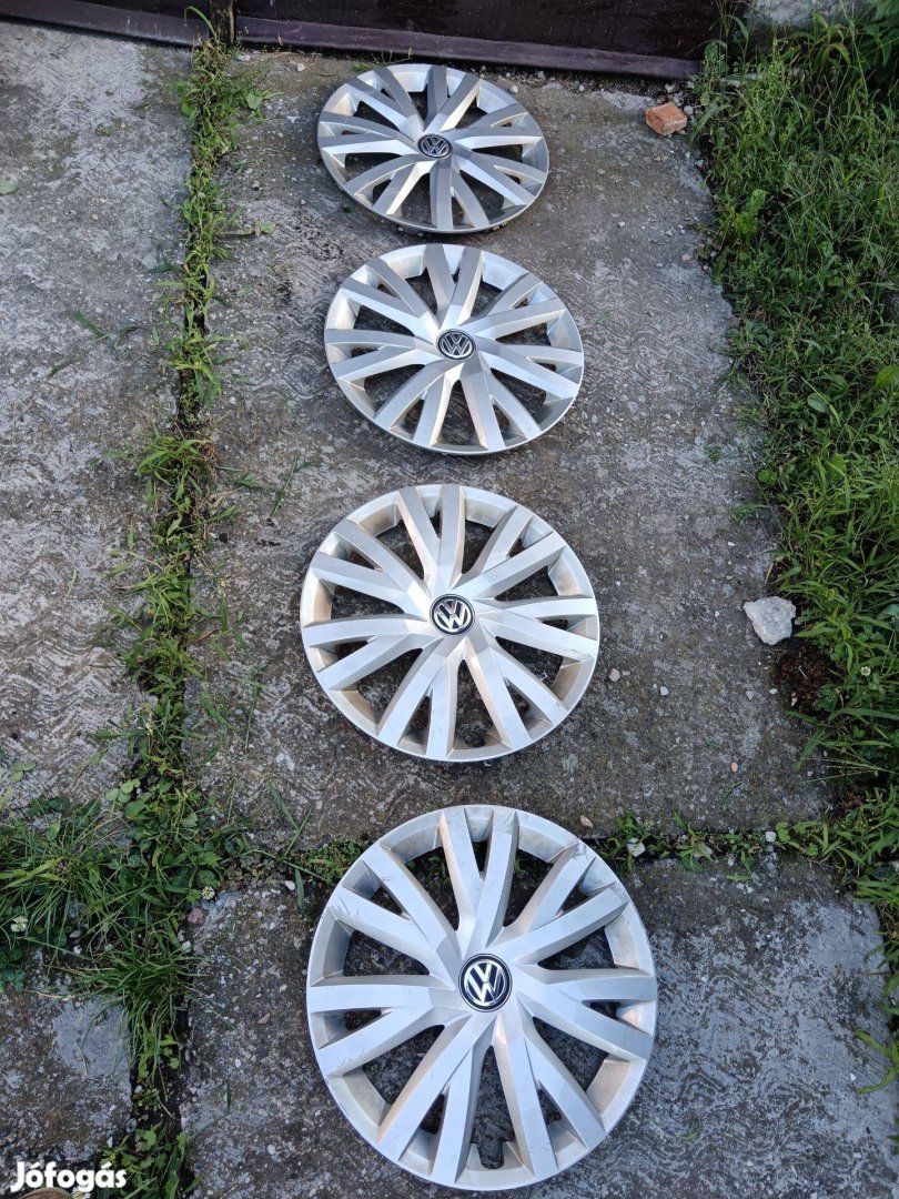 Volkswagen VII : 4 Db gyári dísztárcsa 16" , szép állapotúak