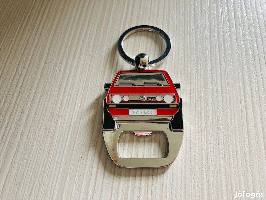 Volkswagen VW Golf GTI sörnyitó, króm kulcstartó