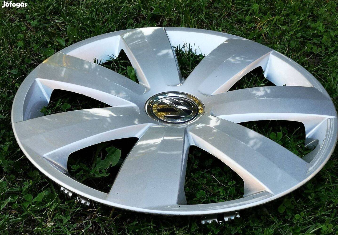 Volkswagen VW gyári 15"-os dísztárcsa, használt eladó