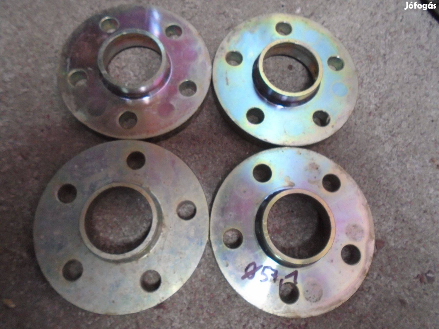 Volkswagen / Skoda távtartó