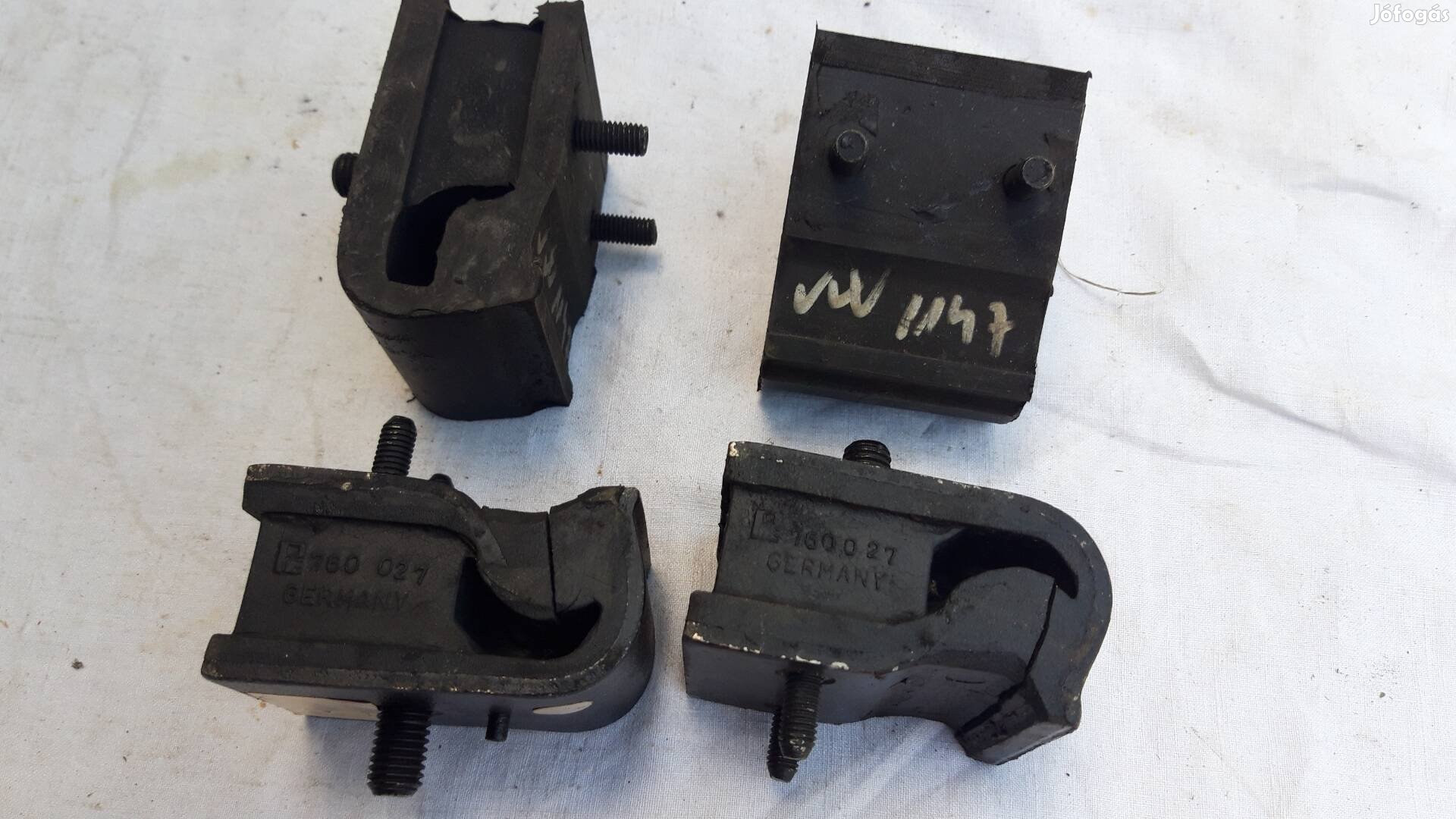 Volkswagen  motortartó gumibak Golf,Jetta,Caddy Scirocco hez új gyári