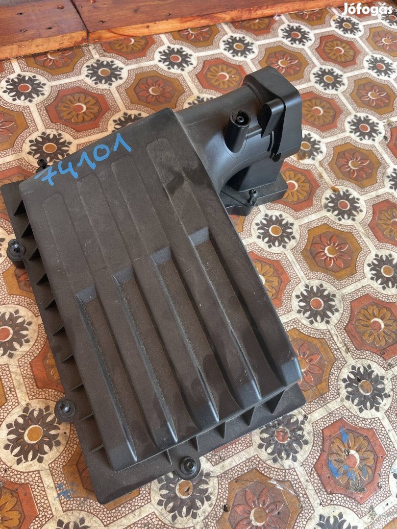 Volkswagen/ skoda levegőszűrő ház fedél 5Q0129607S