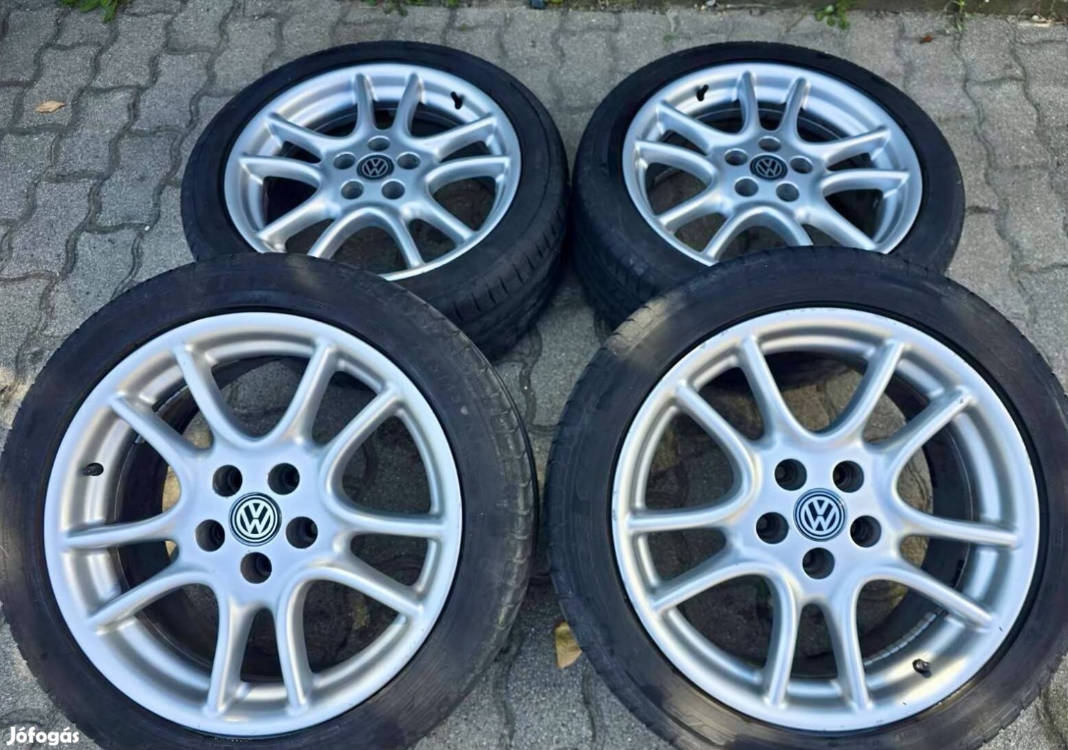 Volkswagen alufelni 17" nyári gumi! Passat golf Skoda Audi 17"