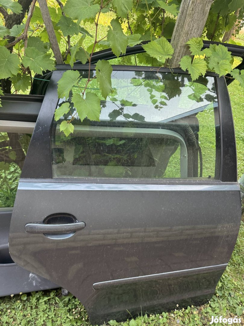 Volkswagen polo jobb oldali ajtó hátsó első 2002-09 zöld színben 