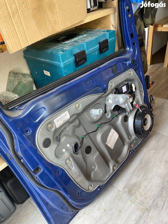 Volkswagen touran (1t1) sofőr(bal első) menetirányszerinti ajtó