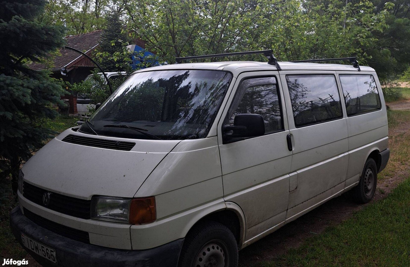 Volkswagen transporter 2.5tdi 9személyes hosszitott kivitel