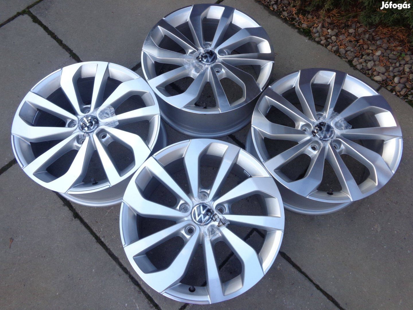 Volkswagen új gyári r17 alufelnik 5x112