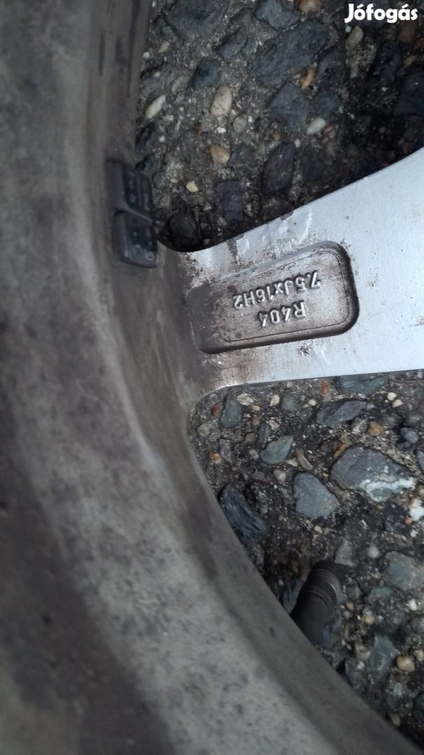 Volkszwagen R16  alufelni téligumival eladó 