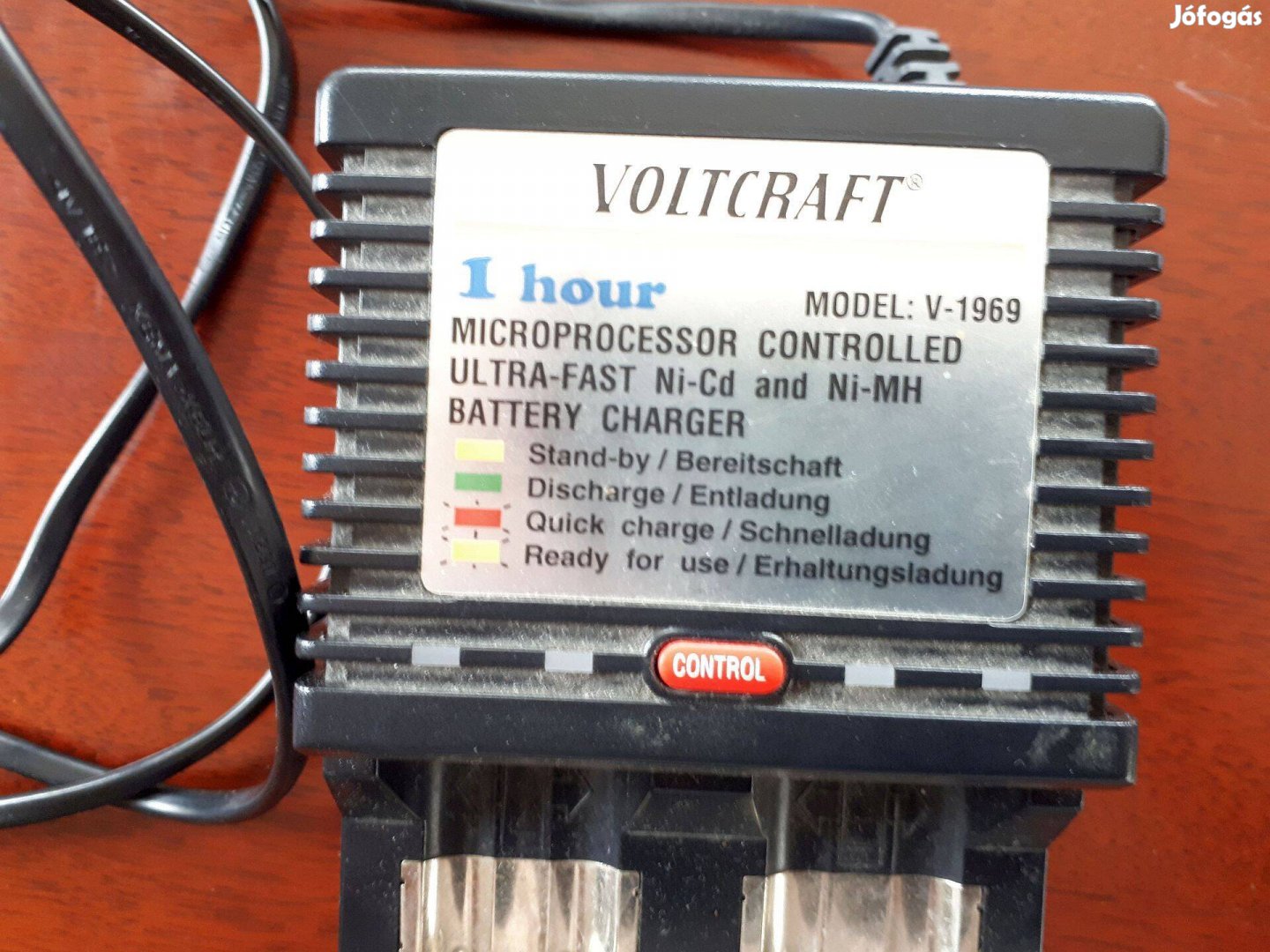 Voltcraft Ultra gyors NI-CD NI-MH akkutöltő