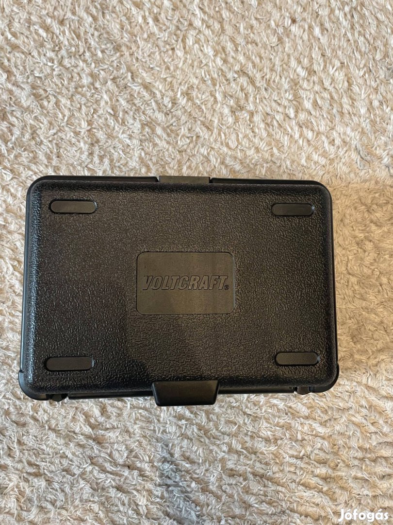 Voltcraft szivaccsal bélelt tároló