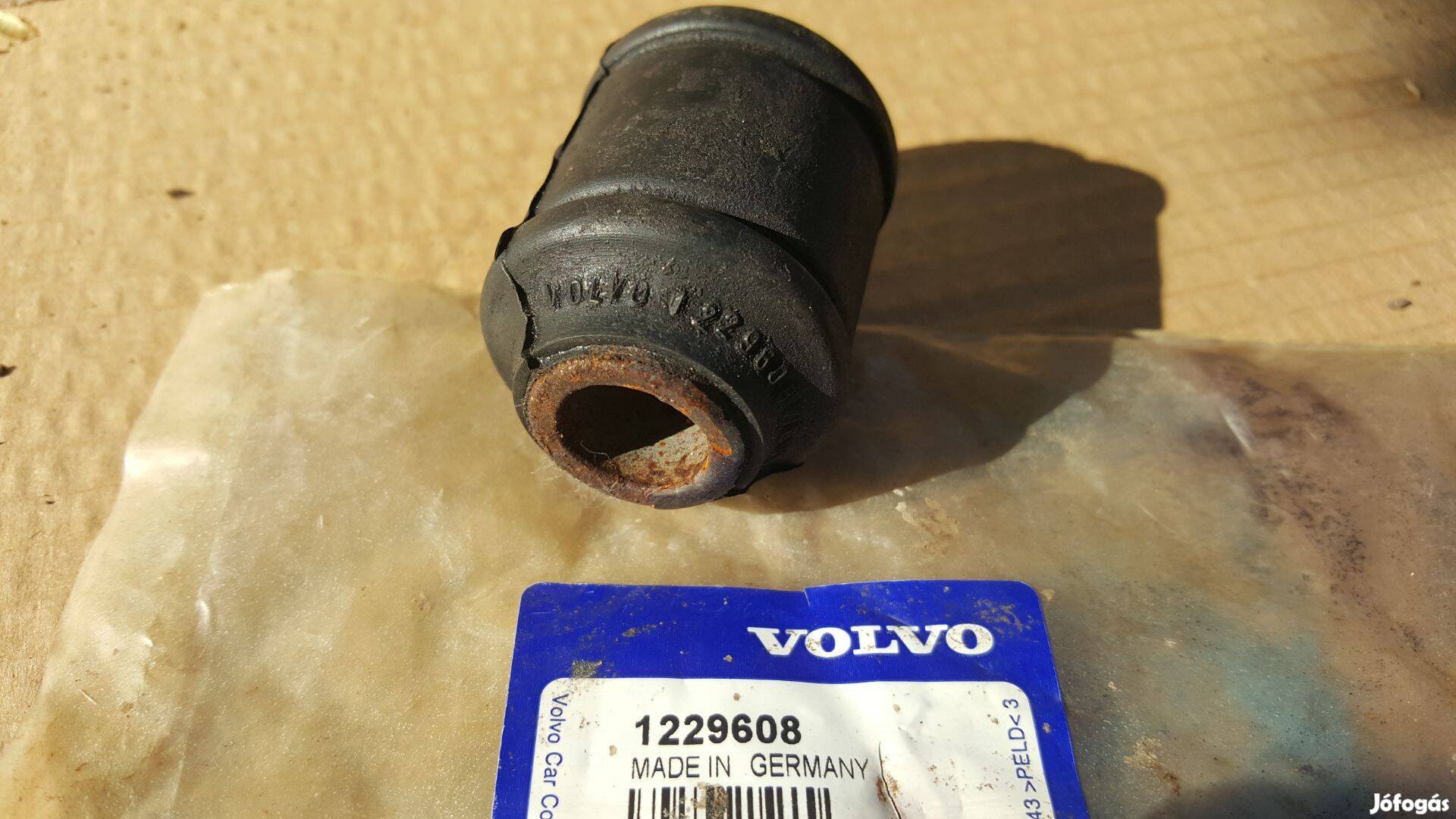 Volvo 1229608 700 900 hátsó kanyarstabilizátor persely