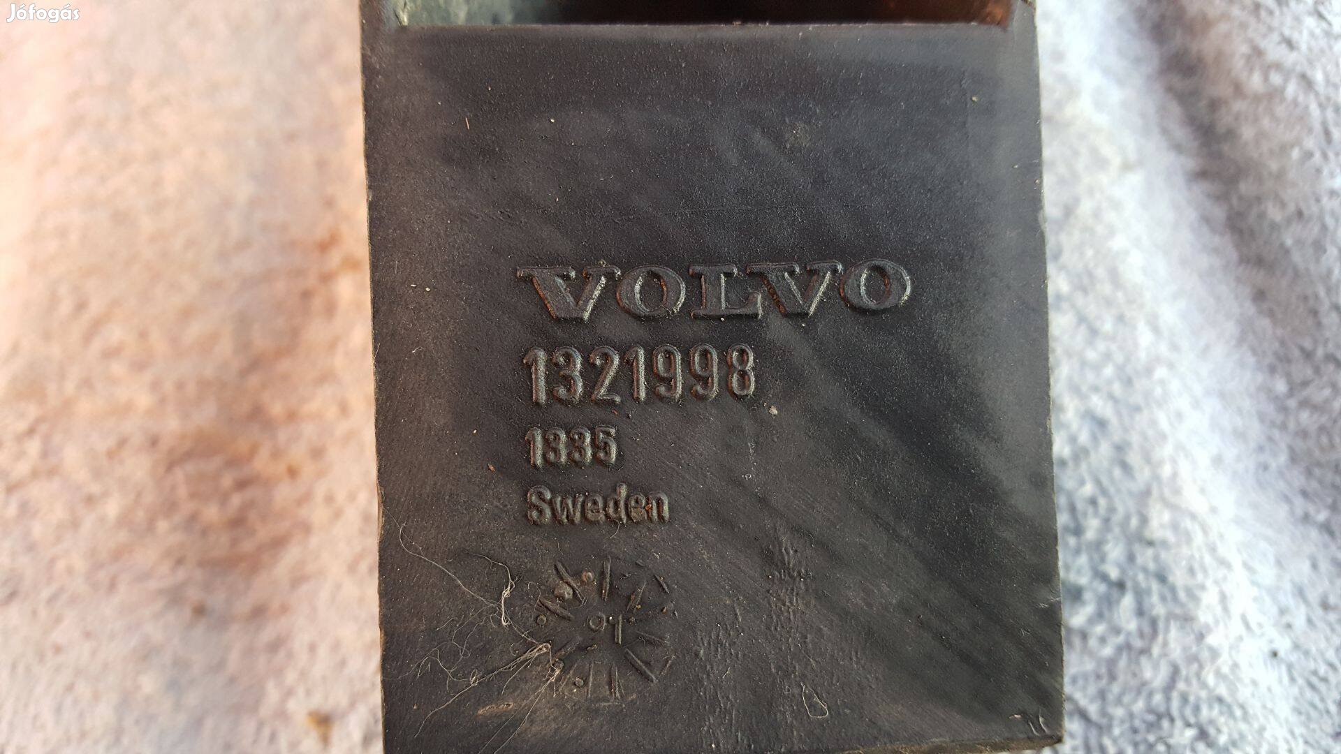 Volvo 1321998 740 760 ködlámpatartó