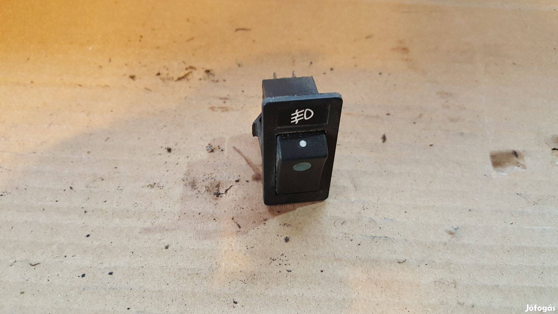 Volvo 1324010 740 760 első ködlámpa kapcsoló