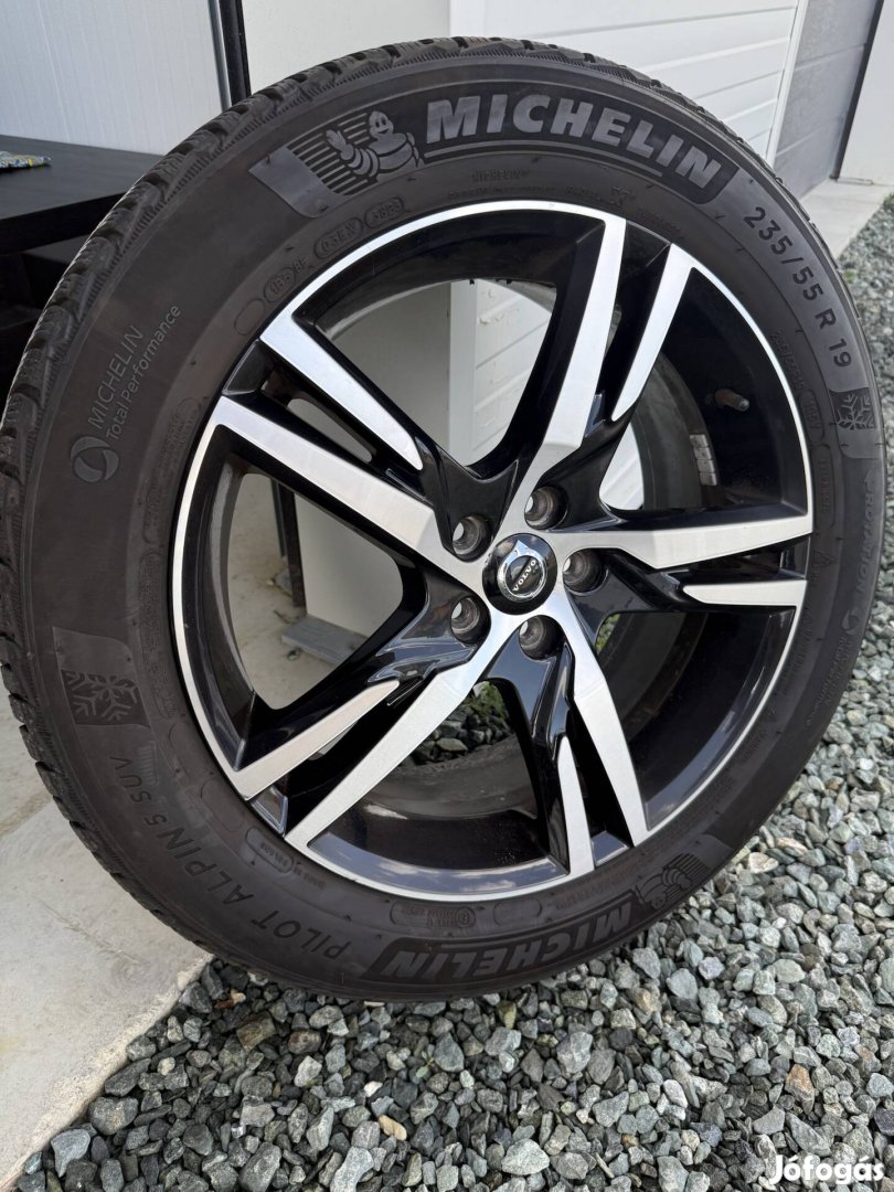 Volvo 19" gyári alufelni garnitúra téli gumival