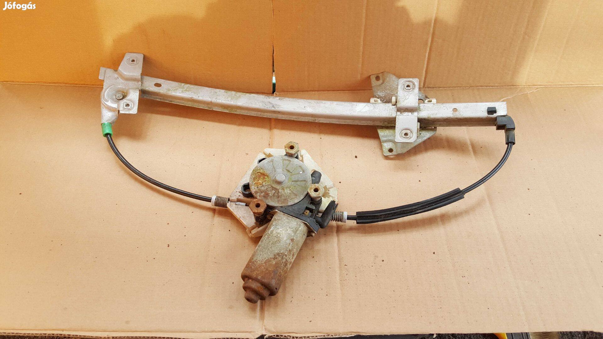Volvo 30623449 S40 V40 jobb ablakemelőszerkezet
