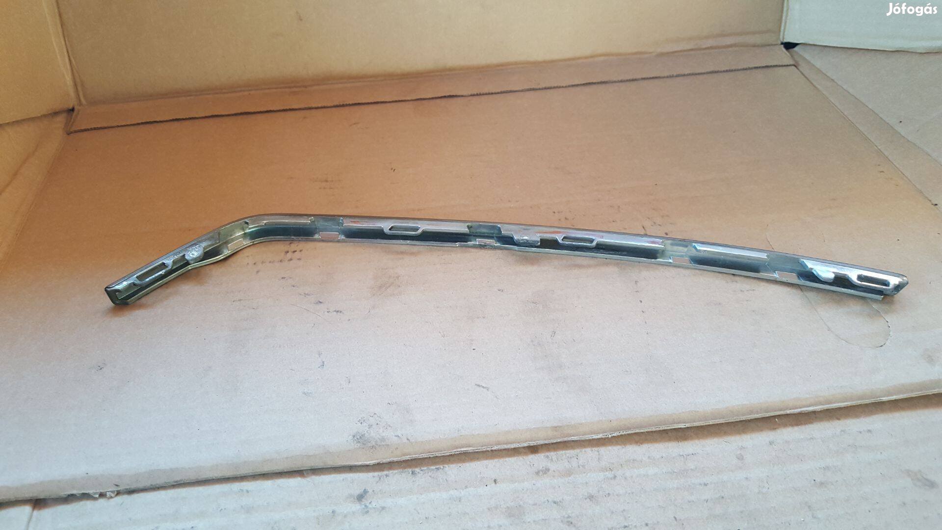 Volvo 30634574 S80 bal hátsó lámpa díszléc