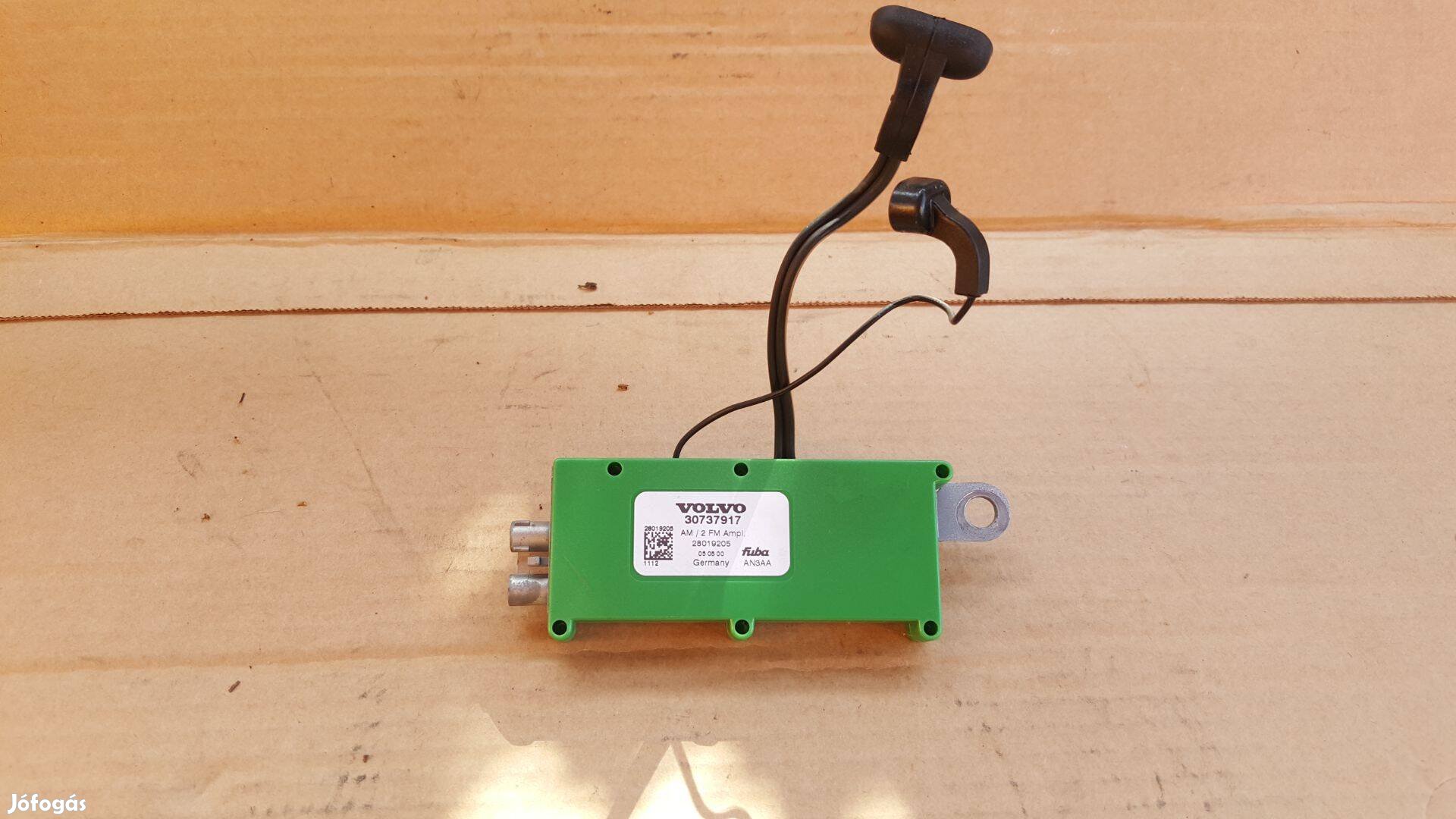 Volvo 30737917 S40 V50 antenna erősítő