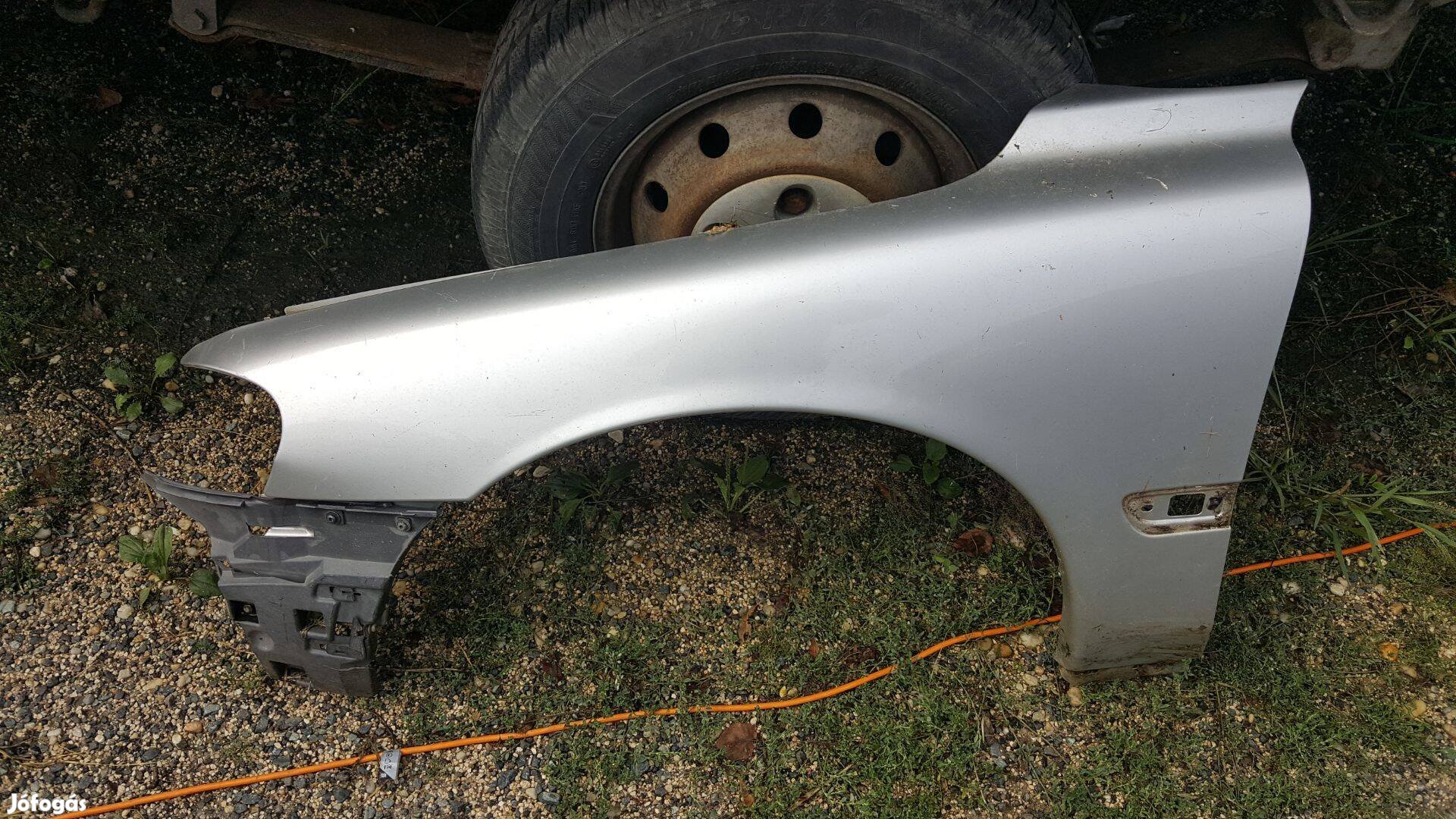 Volvo 30796492 S60 V70 bal első sárvédő