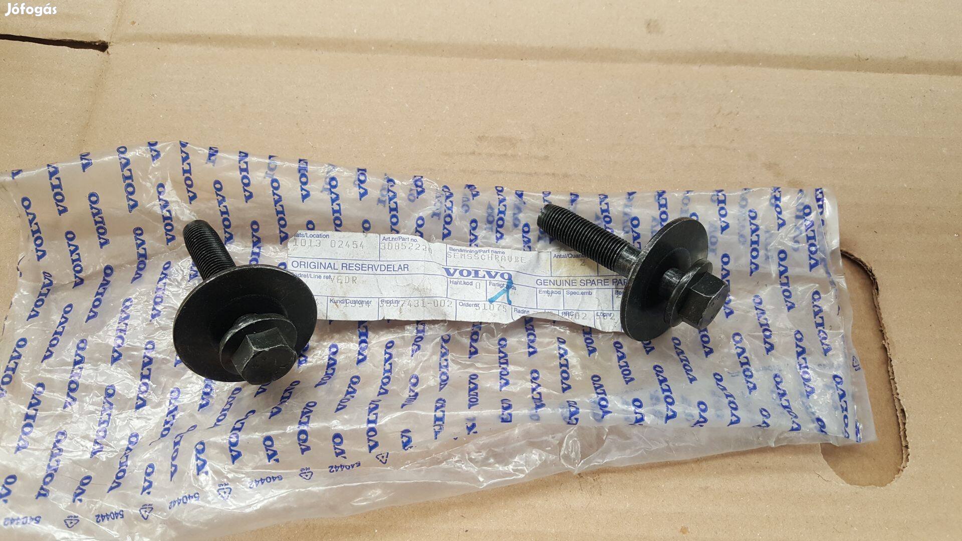Volvo 30852220 futóműcsavar