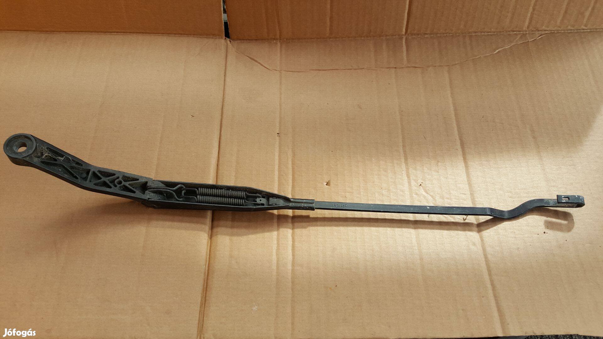 Volvo 30874364 S40 V40 bal ablaktörlőkar