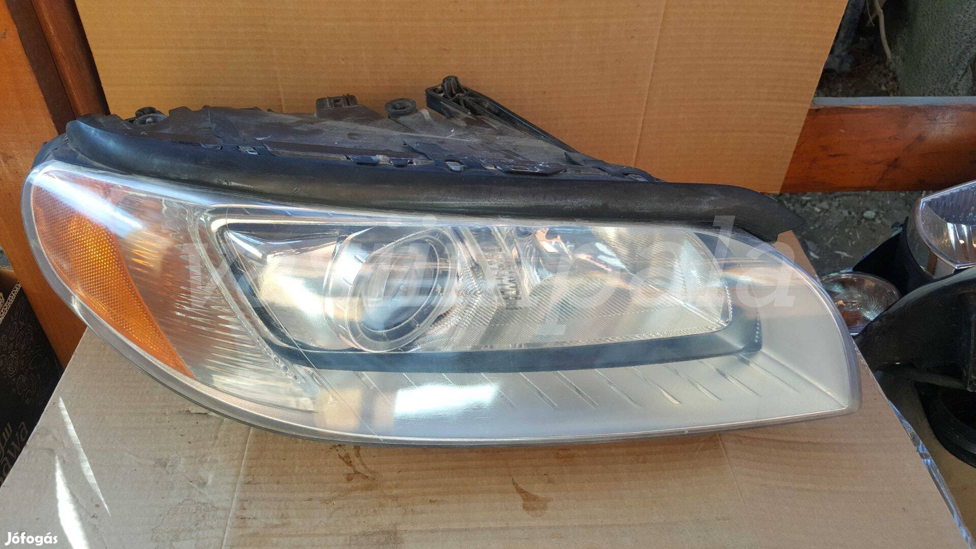 Volvo 31214171 S80 V70 XC70 jobb kanyarkövető xenonlámpa