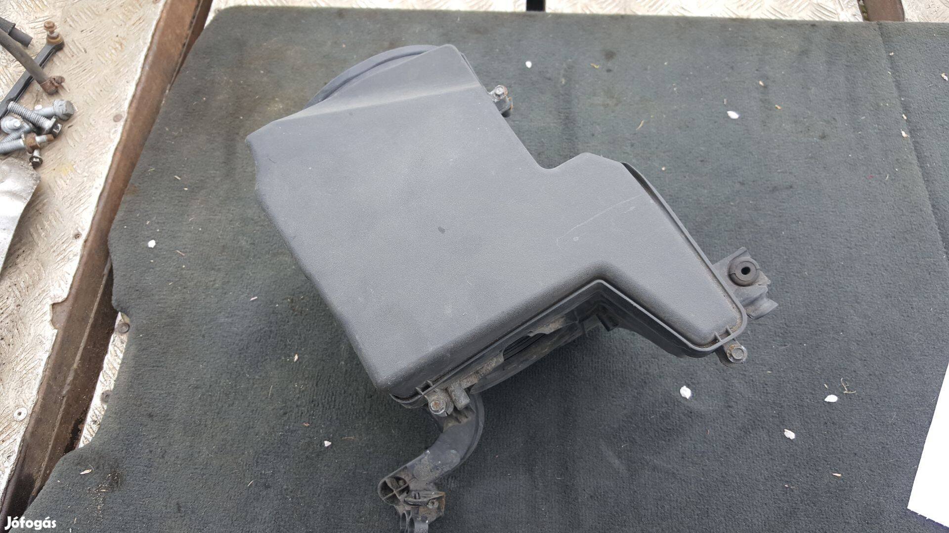 Volvo 31338612 S40 V50 C30 1.6D levegőszűrőház