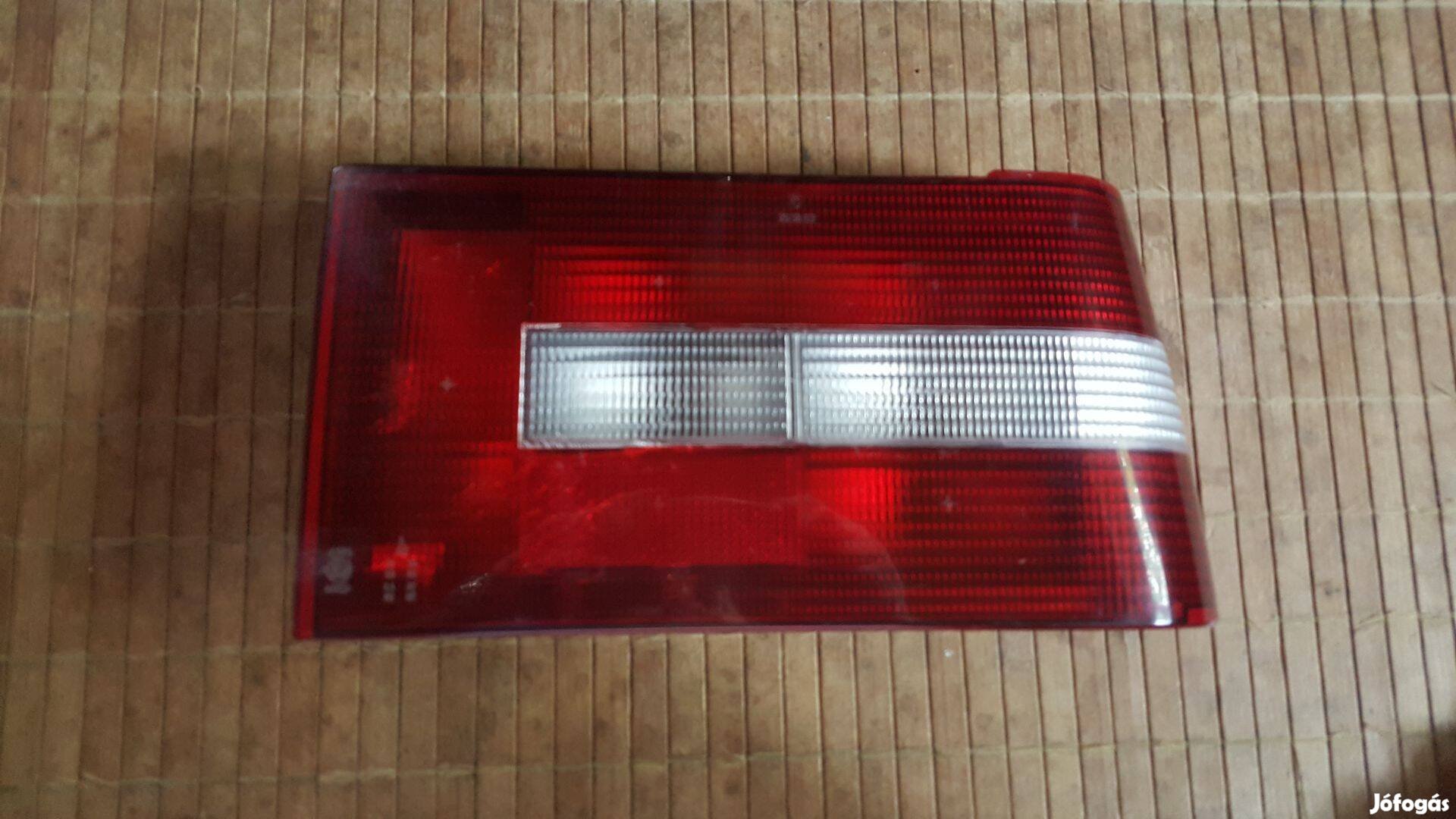 Volvo 3345526 440 460 jobb hátsó lámpa
