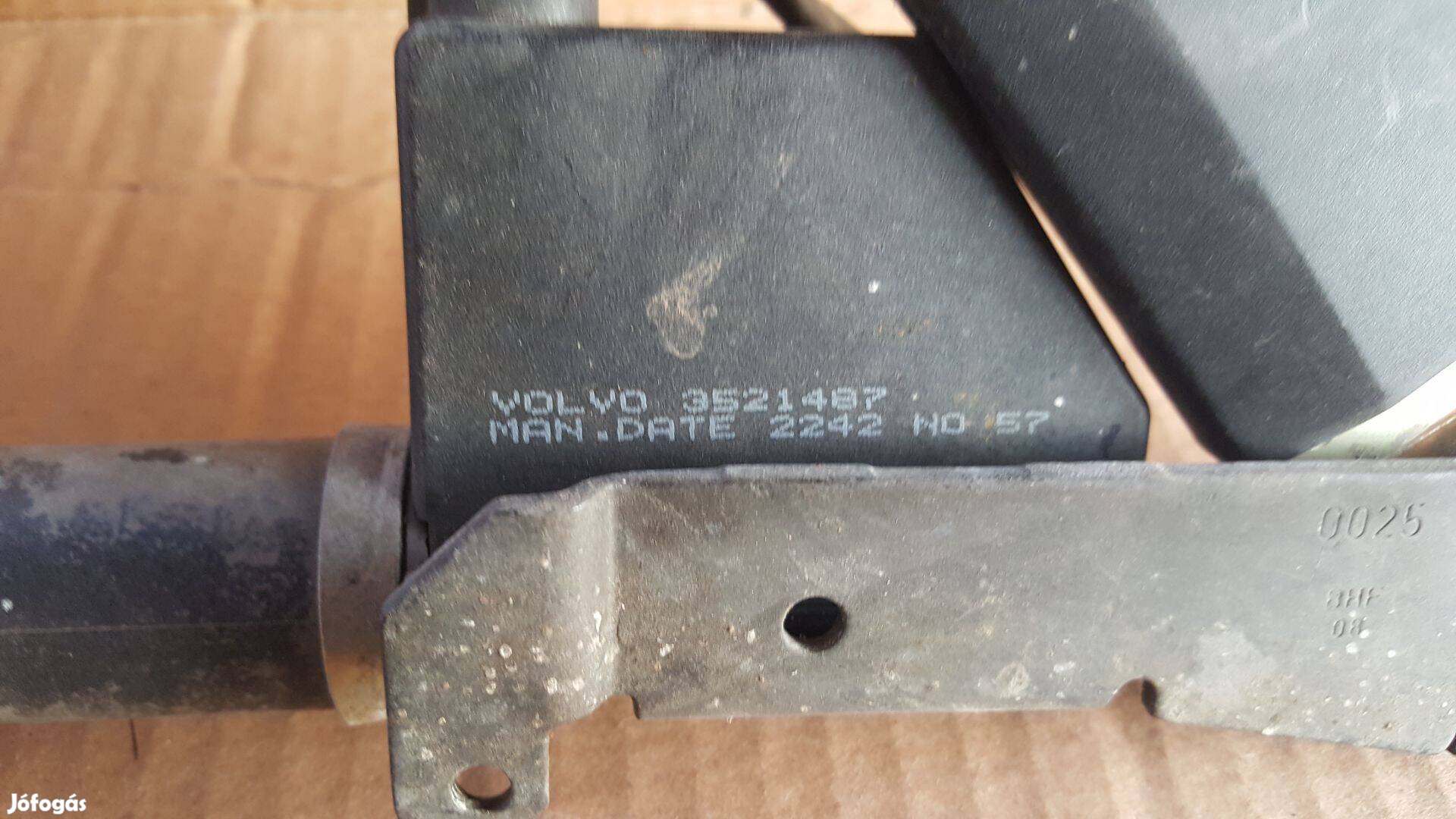 Volvo 3521487 850 bal oldali biztonsági öv előfeszítő