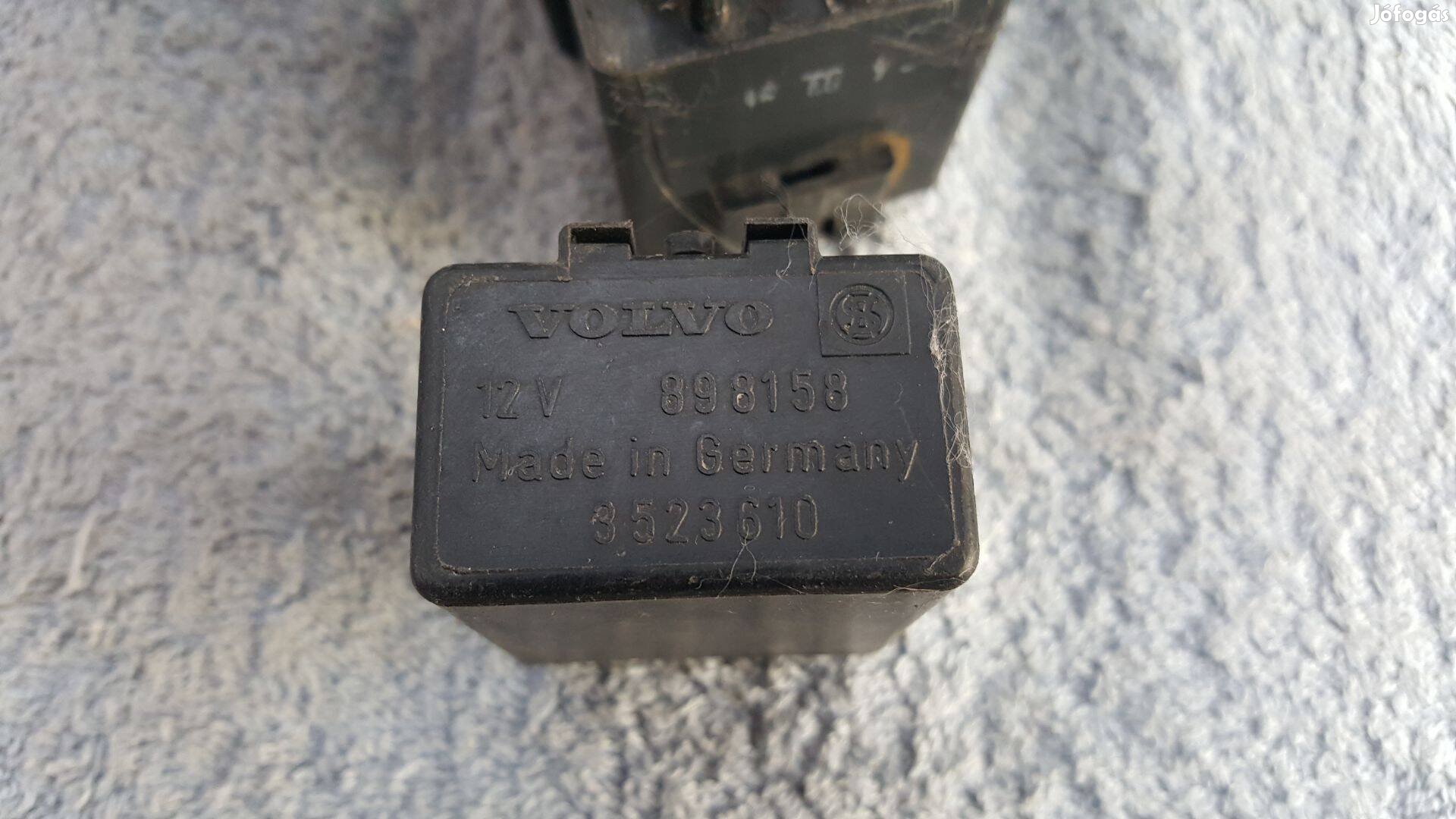 Volvo 3523610 900 hátsó szélvédő törlőmotorrelé