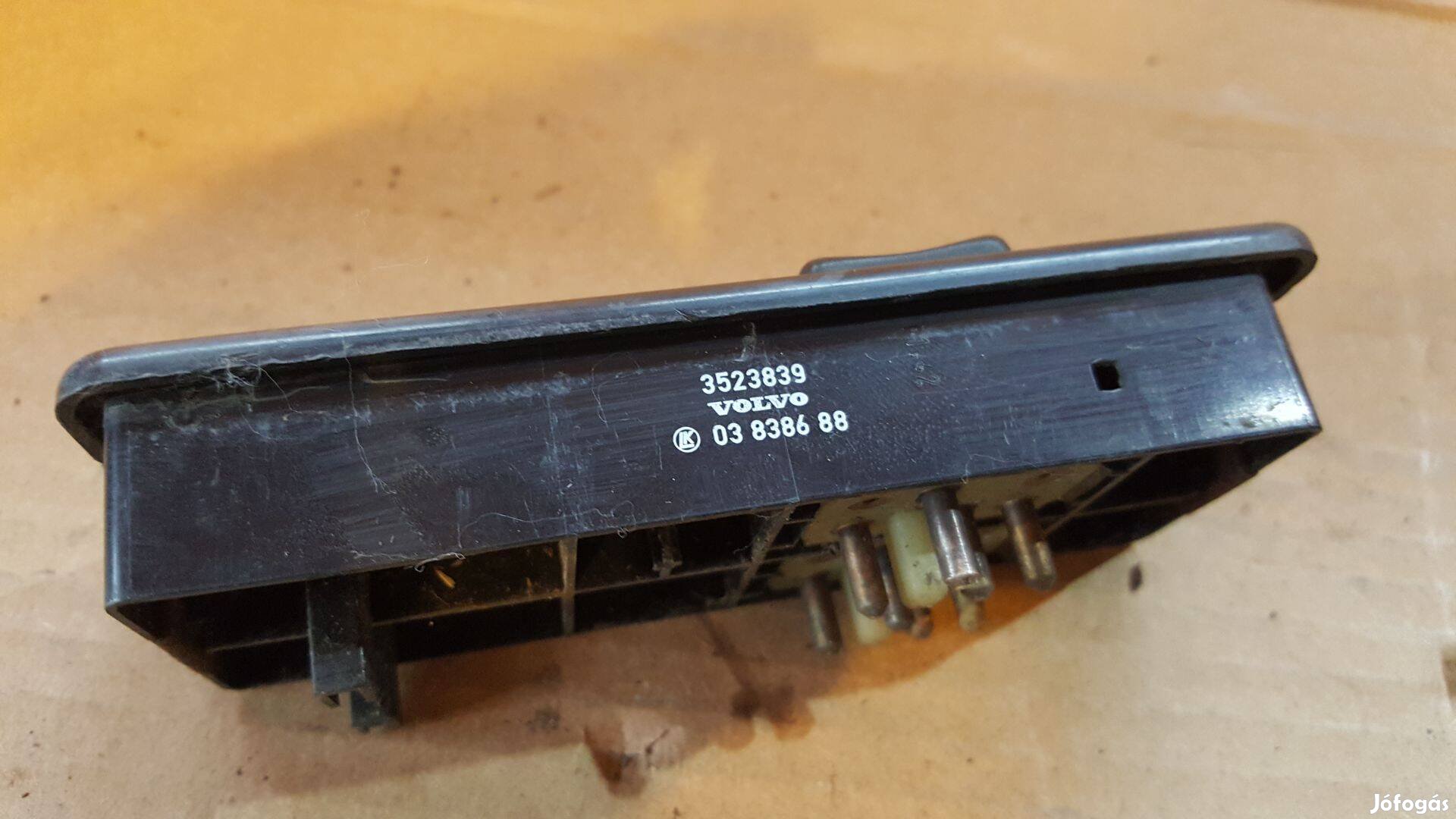 Volvo 3523839 740 760 940 960 ablakemelőkapcsoló