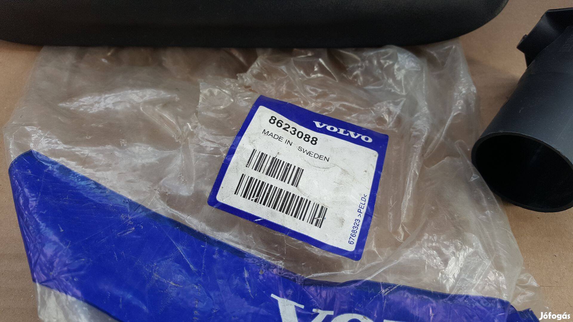 Volvo 8623088 S80 vonóhorog takaró