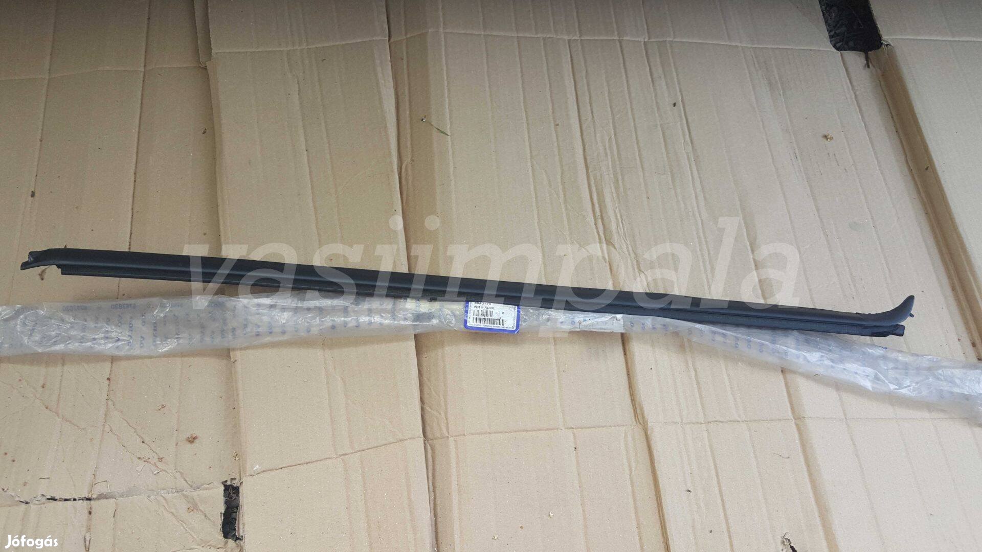 Volvo 8643178 S60 V70 XC70 bal első víz lehúzó