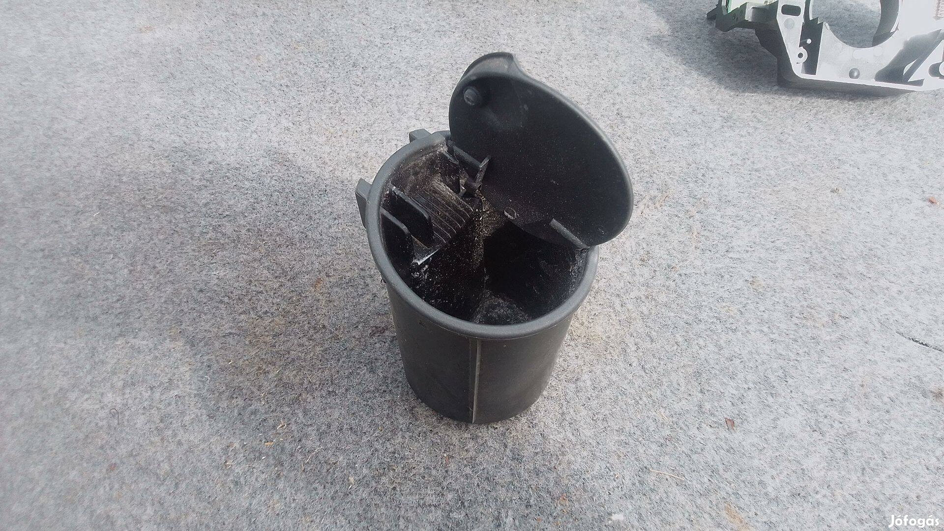 Volvo 8650464 S60 S80 V70 XC70 hamutartó ashtray