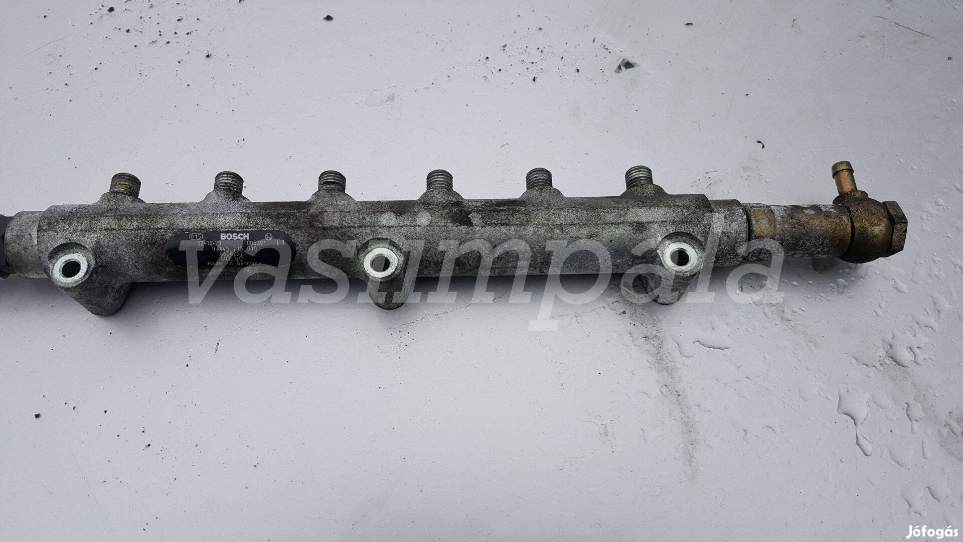 Volvo 8658252 S60 S80 V70 XC70 XC90 D5 Rail-cső érzékelővel