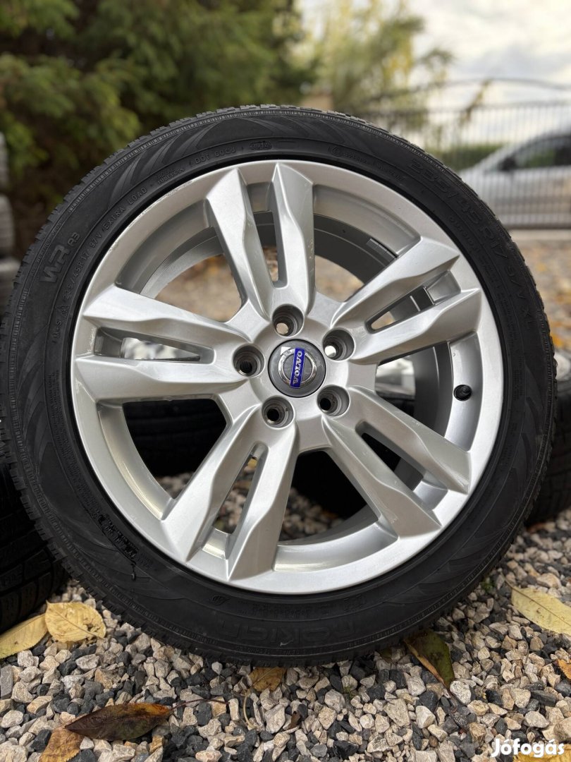 Volvo 8x17 et55 5x108 gyari alufelni