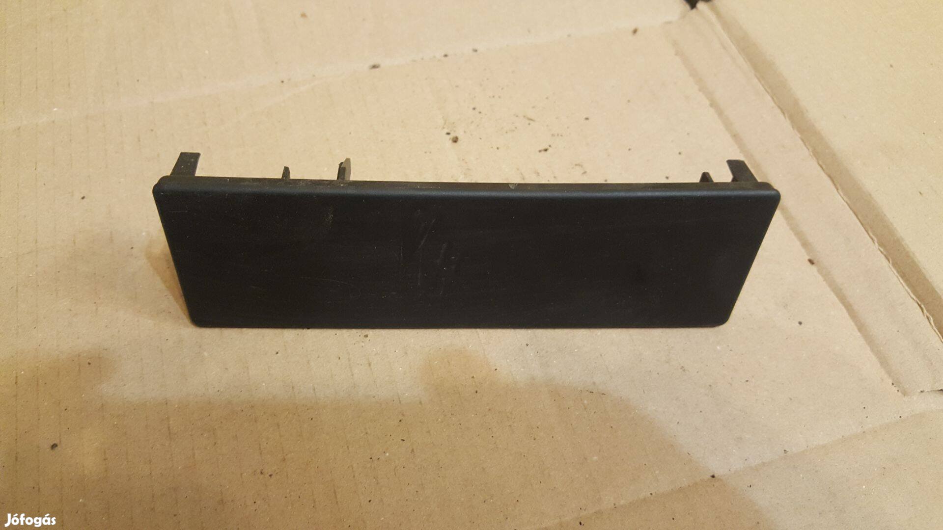 Volvo 9132774 850 rádió panel