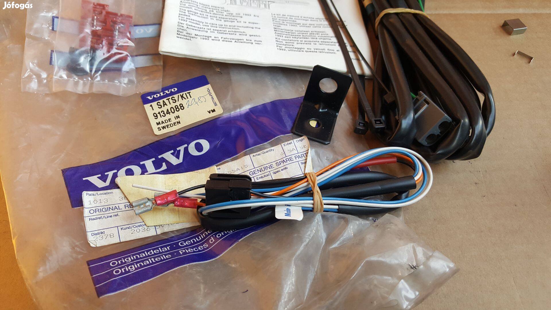 Volvo 9134088 700 900 külső hőmérséklet mérő beszerelőkészlet hiányos