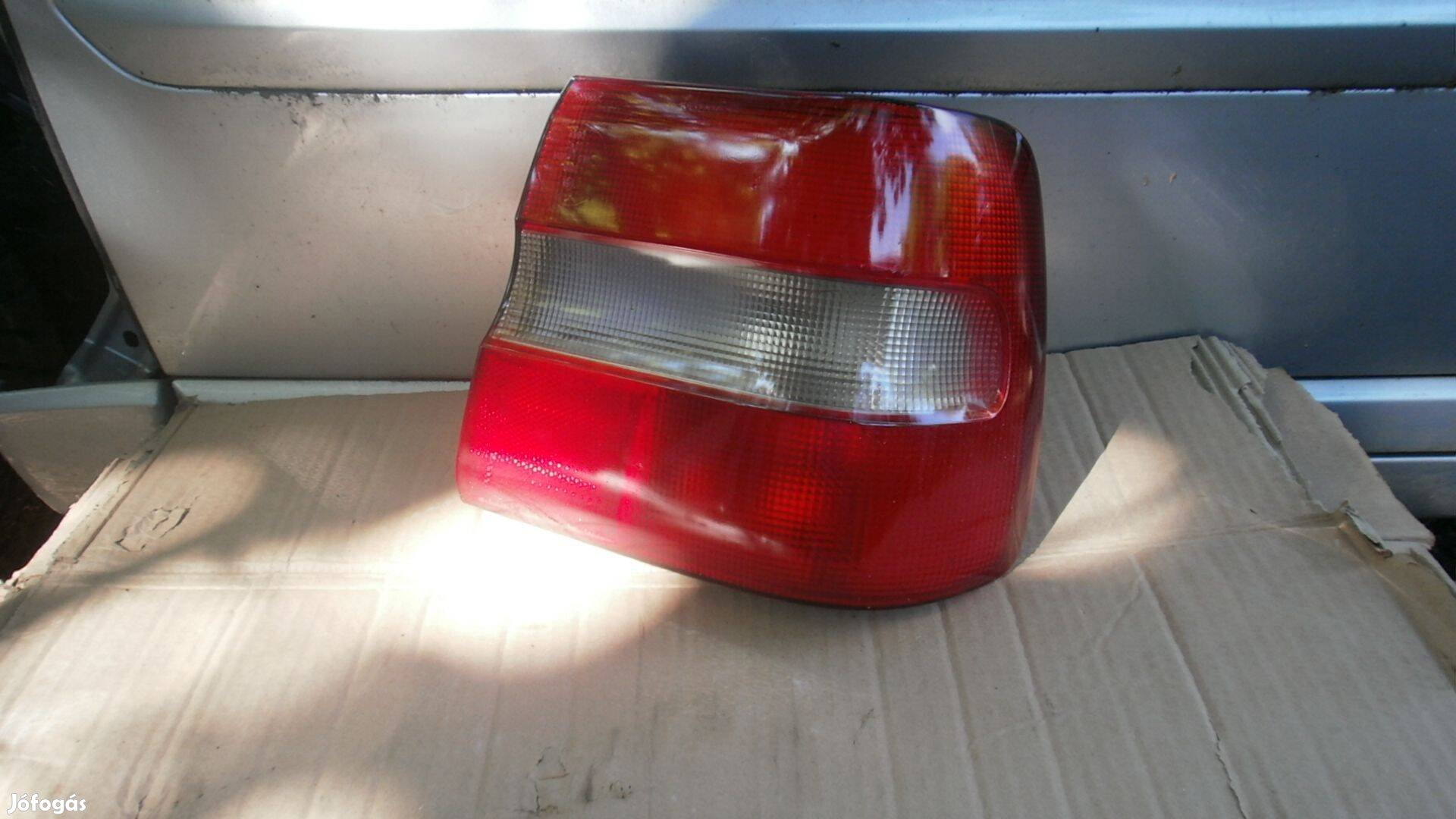 Volvo 9151630 S70 jobb hátsó lámpa